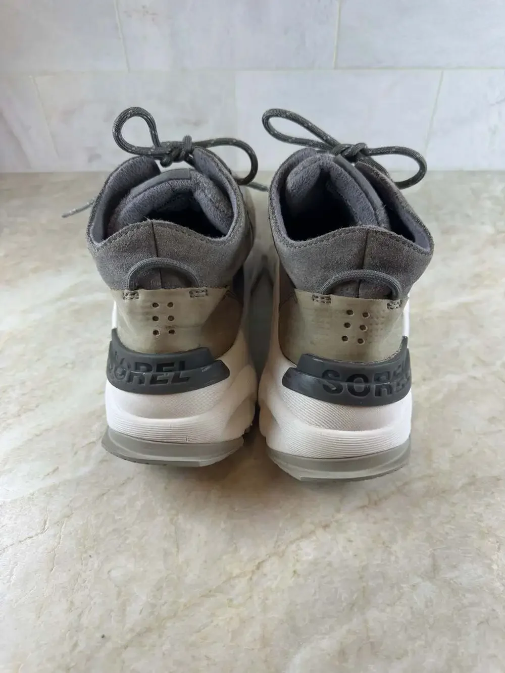 Sorel Kinetic Breakthru Caribou Waterproof Sneaker Boots Gray Women 8.5